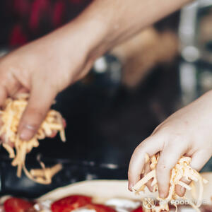 добавляем сыр