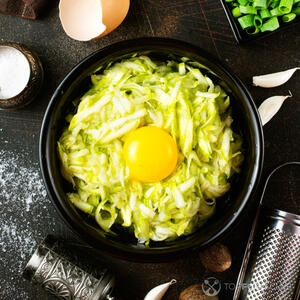 яйцо в кабачки 