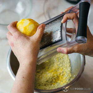 Натереть цедру