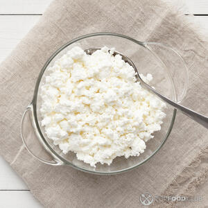 Добавить творог