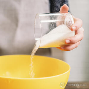 Смешиваем сахар