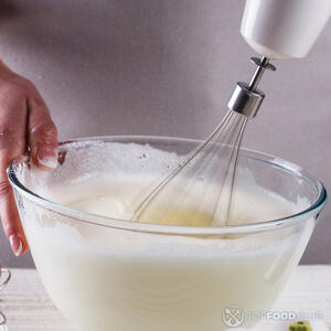 Взбить белки