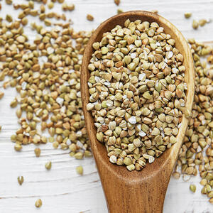 Зеленую гречку хорошо промойте