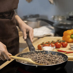 Жарить фарш