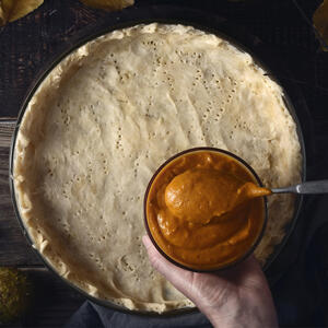 Place the pumkin puree.