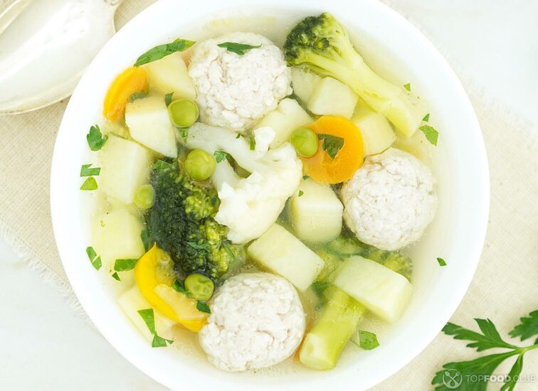 2021-08-24-gvohl6-bowl-of-soup-a-cup-of-broth-and-vegetables-meatbal-xmj6q6w