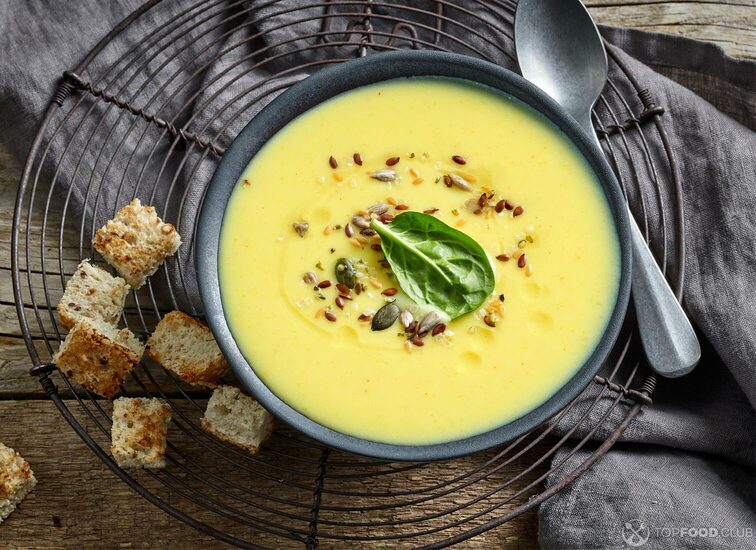 2021-08-25-f5c7g4-vegetable-cream-soup-jvuv89r