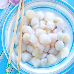 To cut vegan scallops.