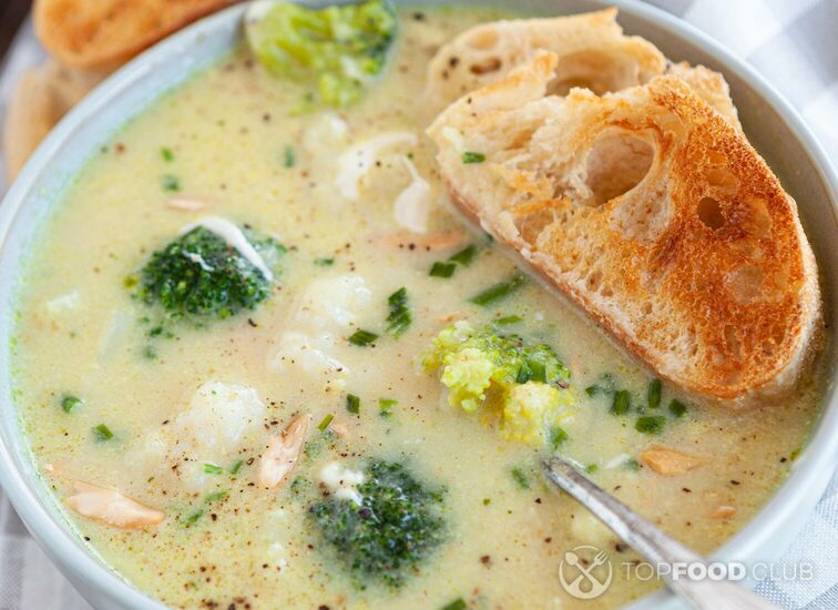 2021-10-04-pkfeax-broccoli-cauliflower-soup-fg3jhq6