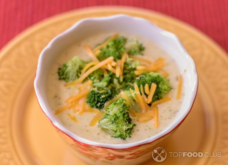 2021-10-05-k5xj34-overhead-view-of-broccoli-cheddar-soup-fall-foods-emmavzl