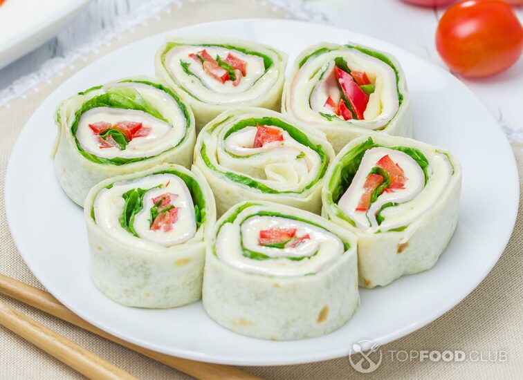 2021-10-27-lj42gy-tortilla-roll-with-soft-cheese-chicken-ham-and-v-2021-08-28-12-32-29-utc