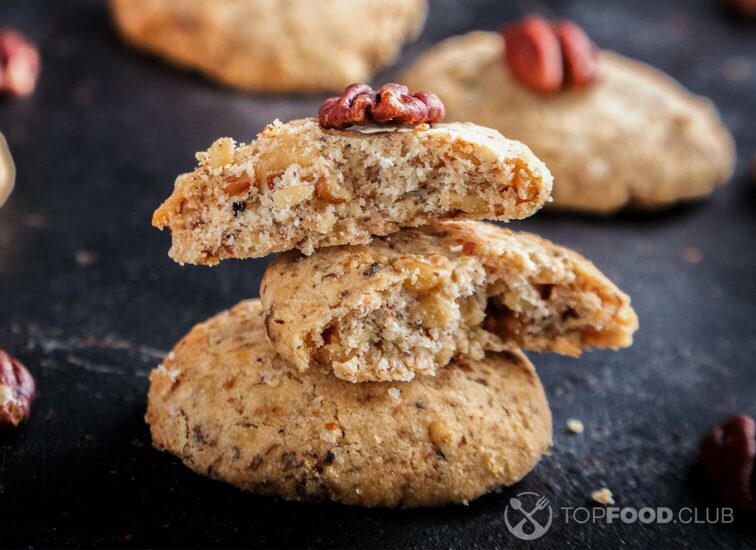 2021-11-01-f64y5z-cookies-with-a-pecan-2021-08-26-20-14-26-utc-1