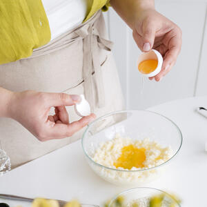 Place all ingredients in the mug and stir to mix.