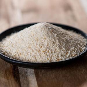 Pour the breadcrumbs in a flat plate (for breading)