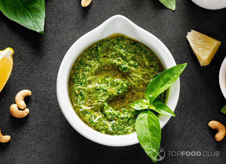 2021-11-19-wuar8z-pesto-kale-with-ingredient-for-cooking-on-home-kit-2021-08-30-06-53-08-utc