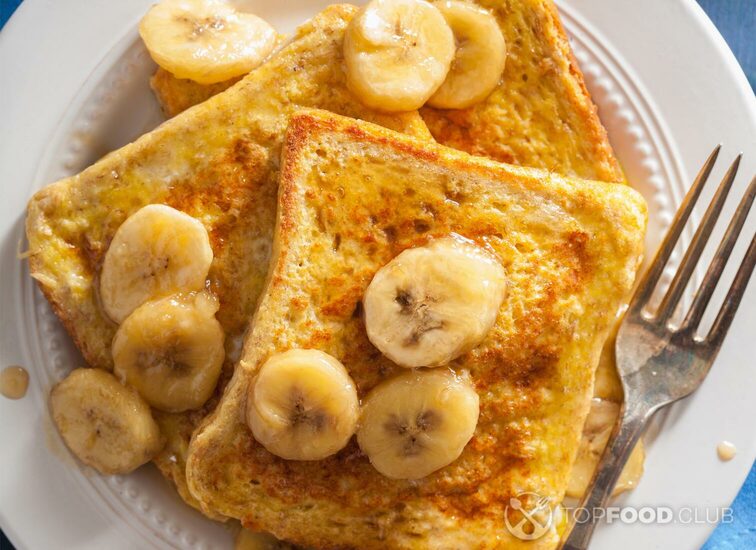 2021-11-22-x2vm4f-french-toasts-with-caramelized-banana-for-breakfas-2021-08-26-16-57-49-utc