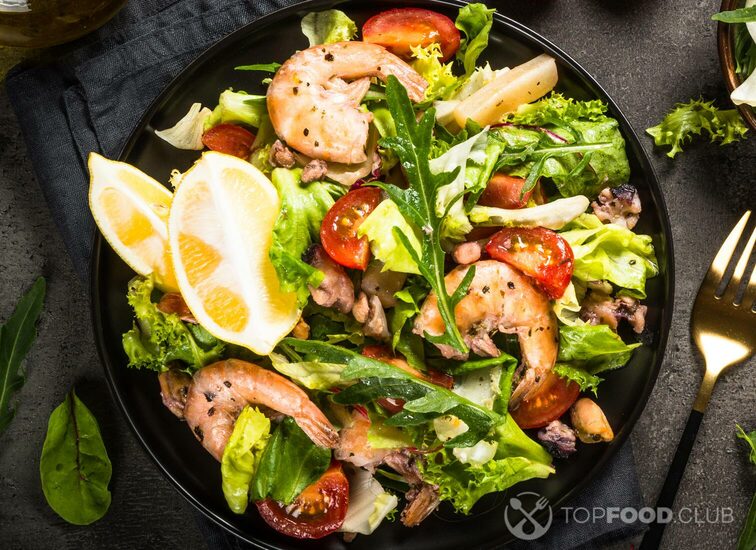 2021-11-26-obflrs-seafood-salad-at-black-table-e47d898