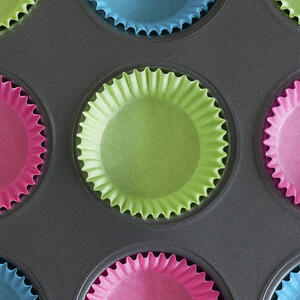 Full mini muffin cups with cream