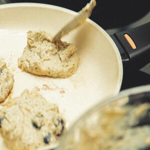 Fry zucchini pancakes