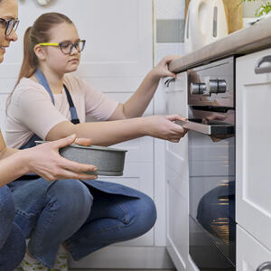  Bake for 10 minutes at 180 C in the oven