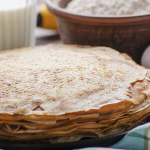  Put the crepes on a plate