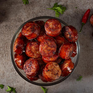 The sausages in a plate