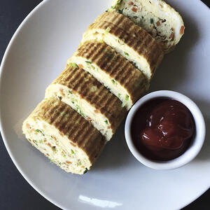 Japanese sweet omelette is ready to serve! 