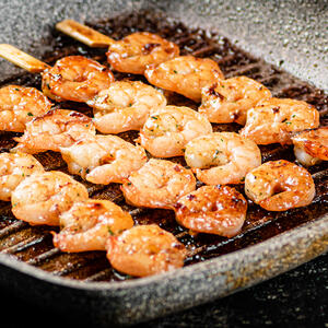 Saute shrimp with garlic