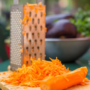 Coarsely grate the carrot