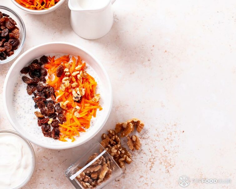 2022-09-21-56pxkl-carrot-overnight-oats