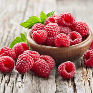 Wash and sort raspberries