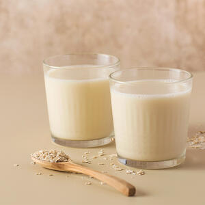 mix oat flakes with oat milk