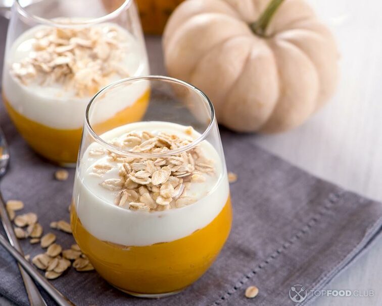 2022-09-23-ht0qd8-pumpkin-overnight-oats