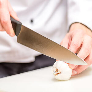 peel the garlic