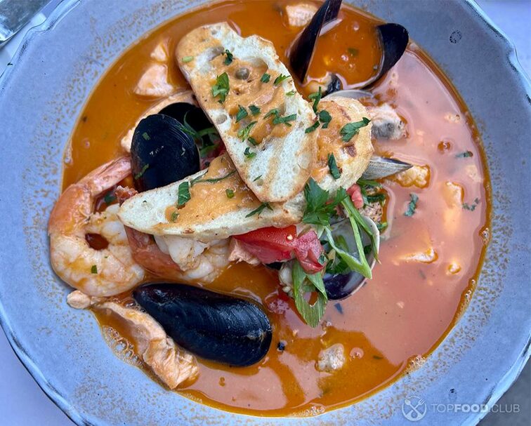 2022-10-03-aq4pgs-a-bowl-of-bouillabaisse