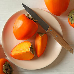 cut the sharon fruit