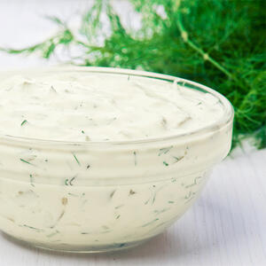 mix the sour cream with greens