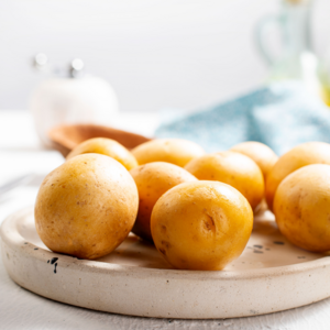  wash the potatoes well and clean them