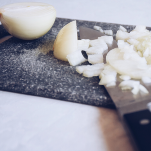 slice a small size onion