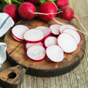 cut the radish