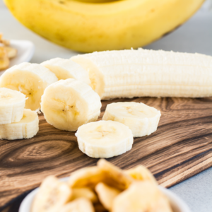 Cut the bananas into small pieces