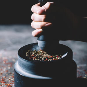 Grind spices