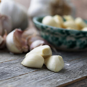 peel the garlic