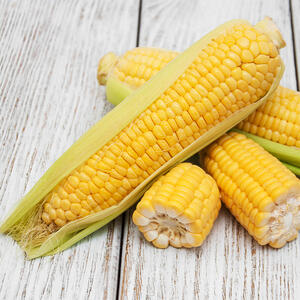 wash the corn on the cob