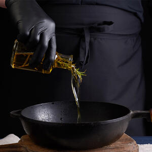 add the oil in a deep pan