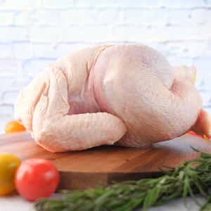 wash the raw whole chicken