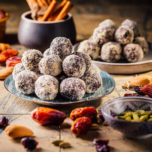 sprinkle the balls with grated coconut