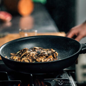 Fry the mushroom stalks