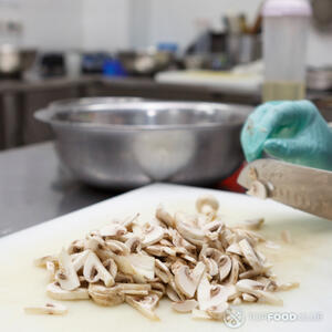 cut the onion, meat and the mushrooms