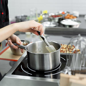 stir the mixture in a saucepan